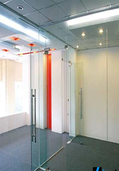  Cửa kính thủy lực 1 cánh 1 vách bên LCL